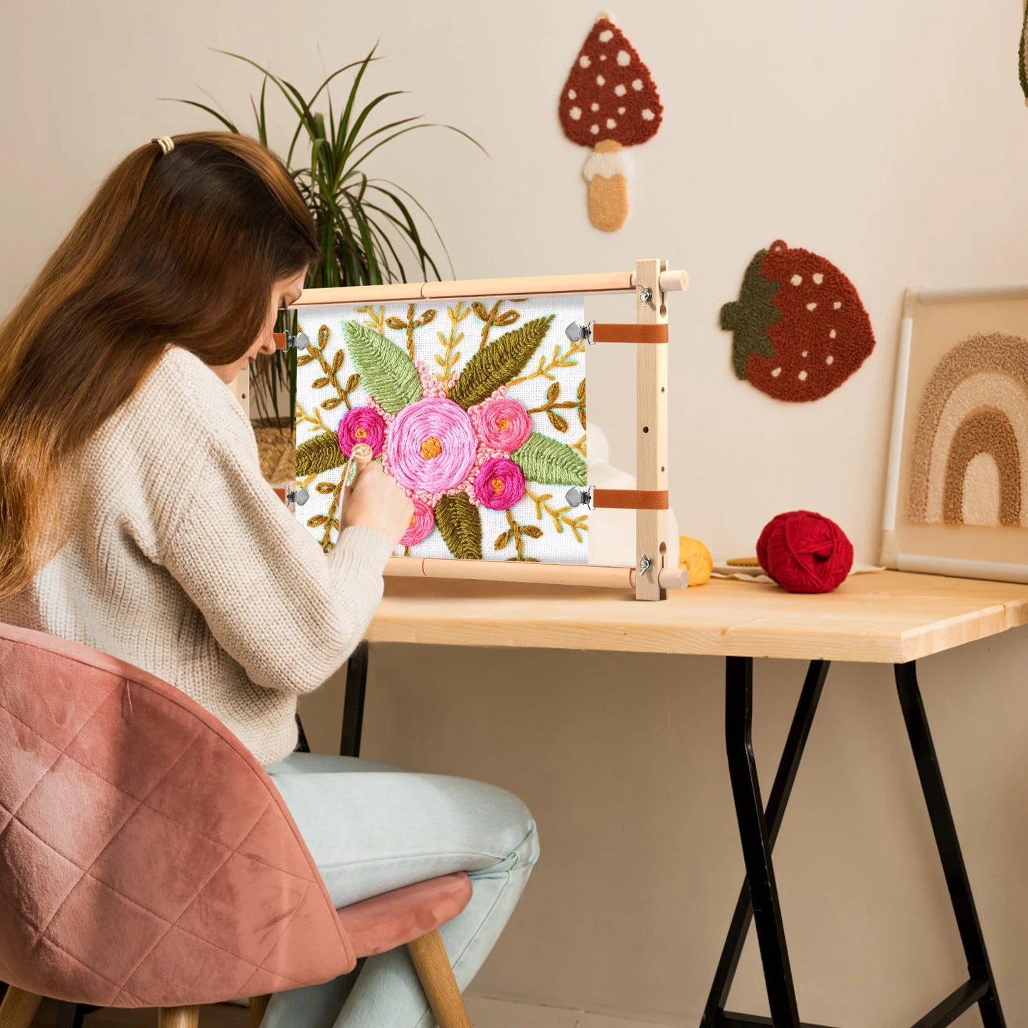Embroidery Scroll Frame Wooden Cross Stitch Scroll Frame Rotated Adjustable Needlepoint Embroidery Tapestry Scroll Frame